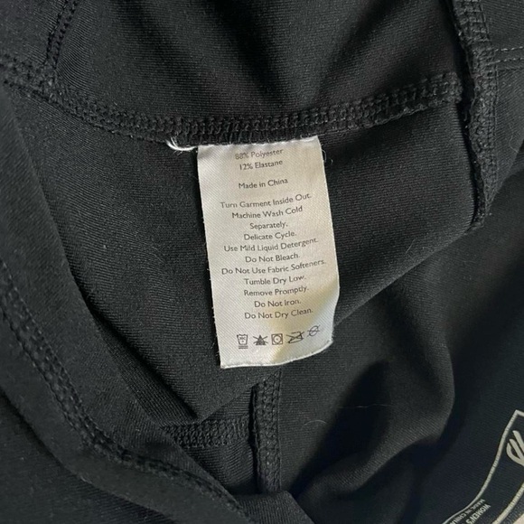 Eddie Bauer Hiking Utility Leggings 27” Black - Picture 7 of 9